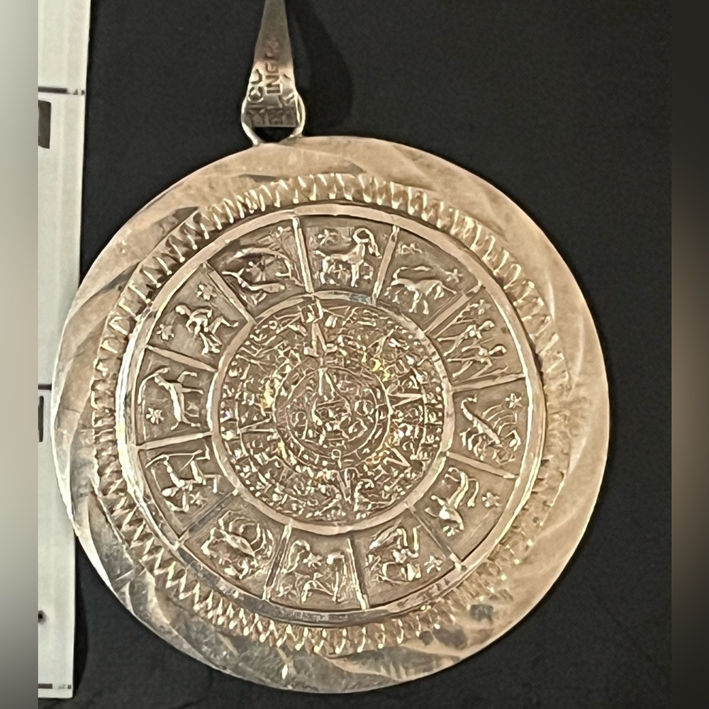Sterling silver Aztec pendant - Picture 2 of 5